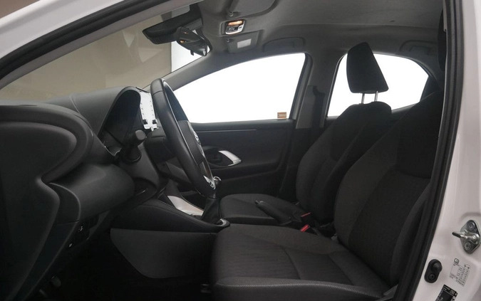 Toyota Yaris cena 64899 przebieg: 38191, rok produkcji 2022 z Warszawa małe 154